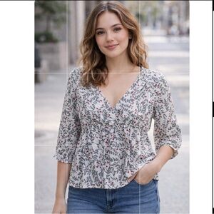 Old Navy Babydoll Blouse Ditsy Floral Cottage Boho 100% Cotton V-Neck Size M